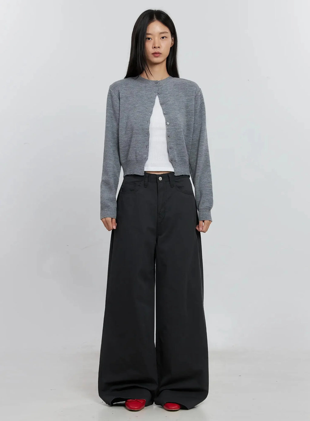 Classic Button-up Cardigan IS515