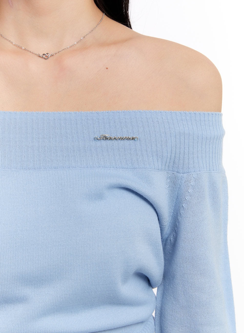 Elegant Off-Shoulder Crop Sweater CM527