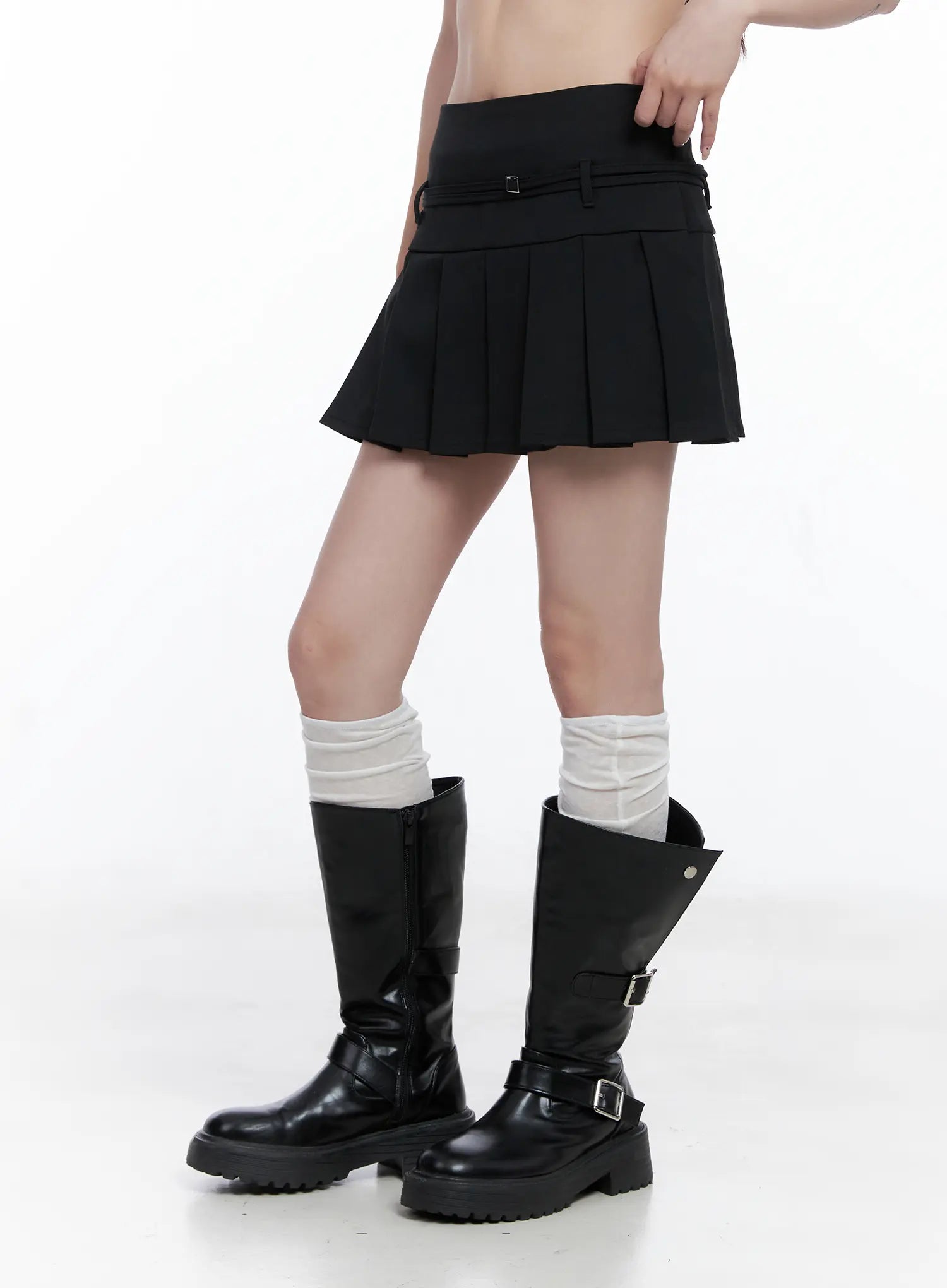 Pleated Mini Skirt with Belt Detail CG529