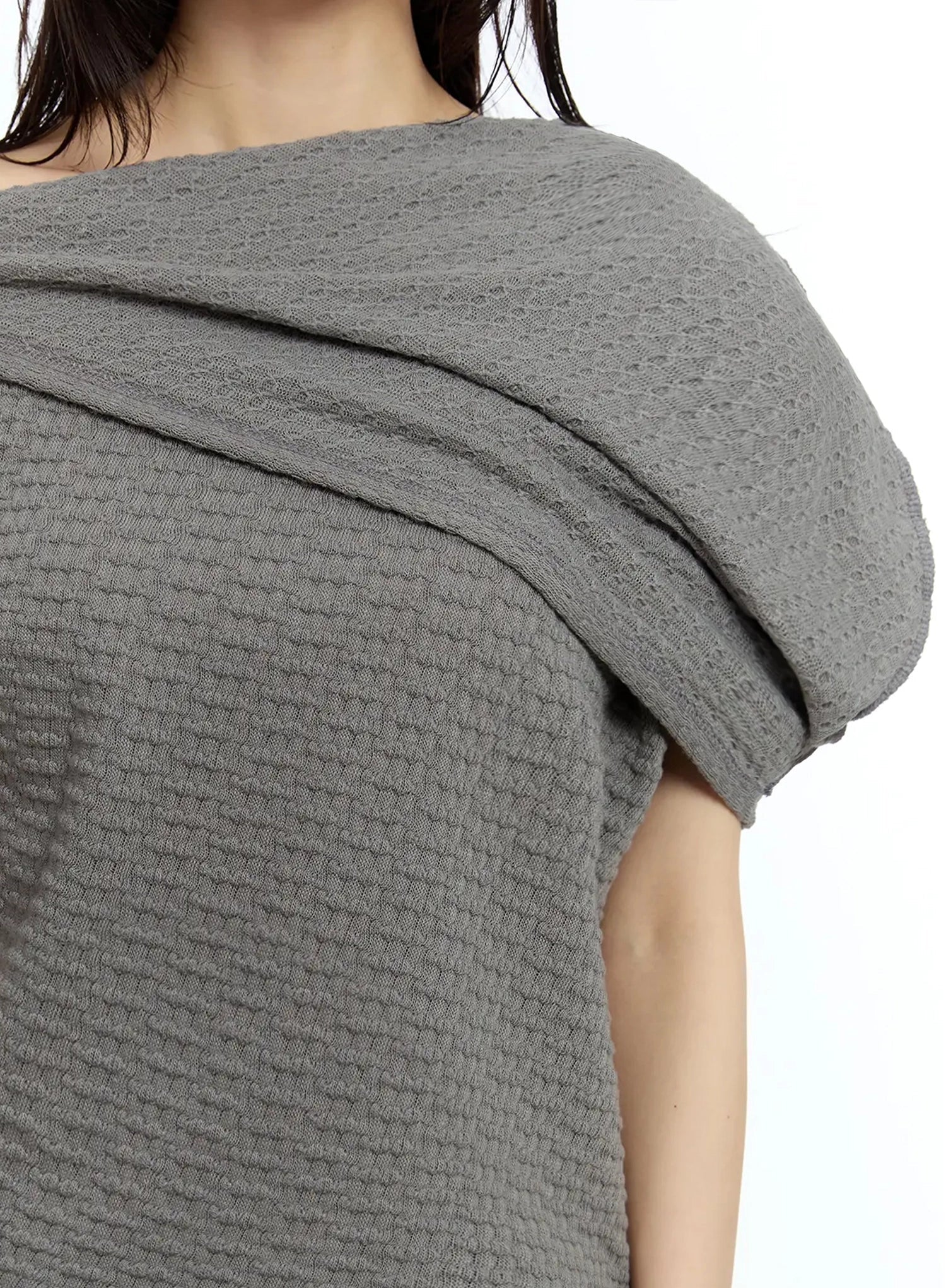 Asymmetric One-Shoulder Loose-Fit Top IU525