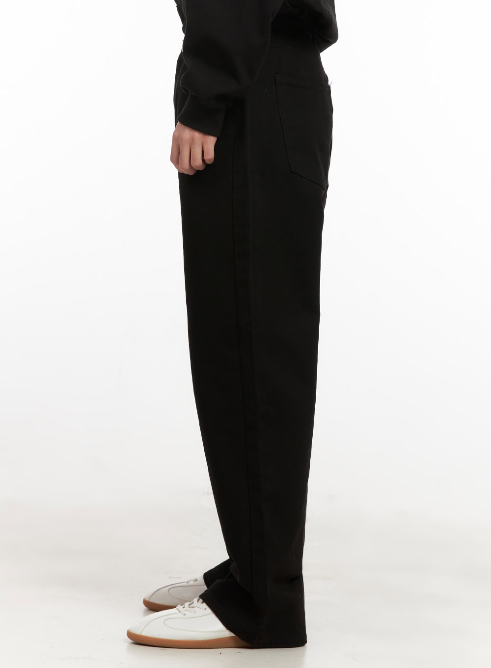 Men's Cotton Wide-Fit Trousers (Black) IJ517