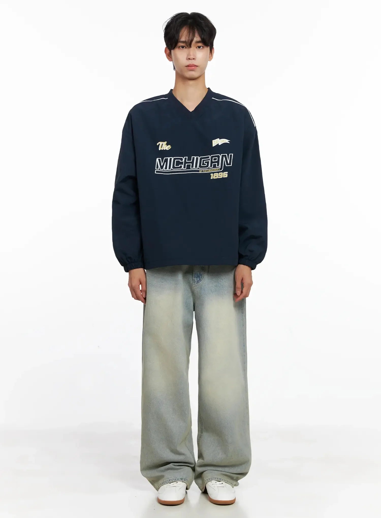 Men's V-Neck Lettering Windbreak Pullover IO517