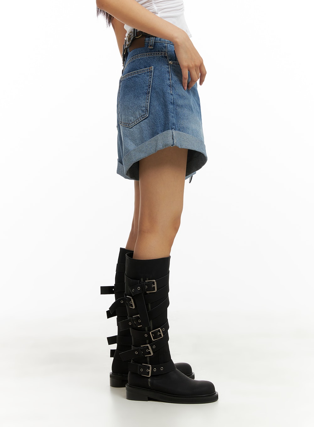 Washed Denim Roll-Up Shorts CA423