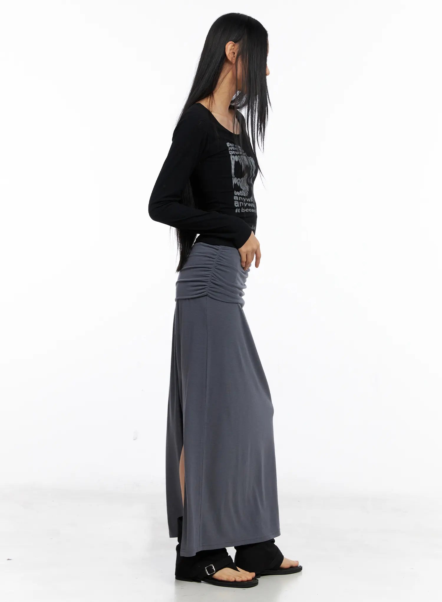 Graphic Lettering U-Neck Long Sleeve CS509