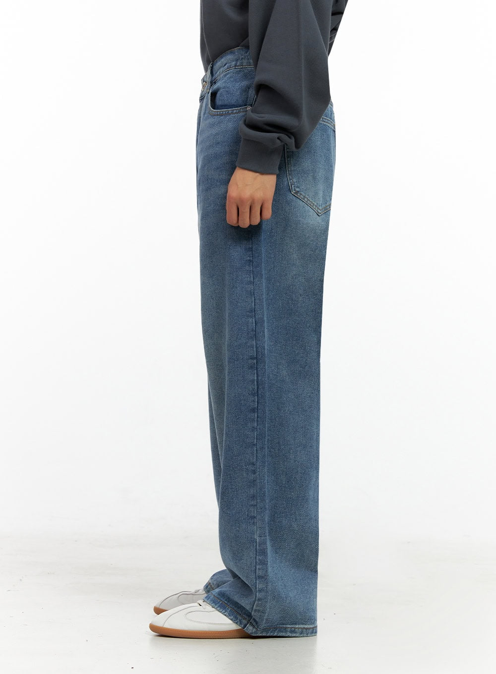 Men's Washed Wide-Leg Jeans IN426