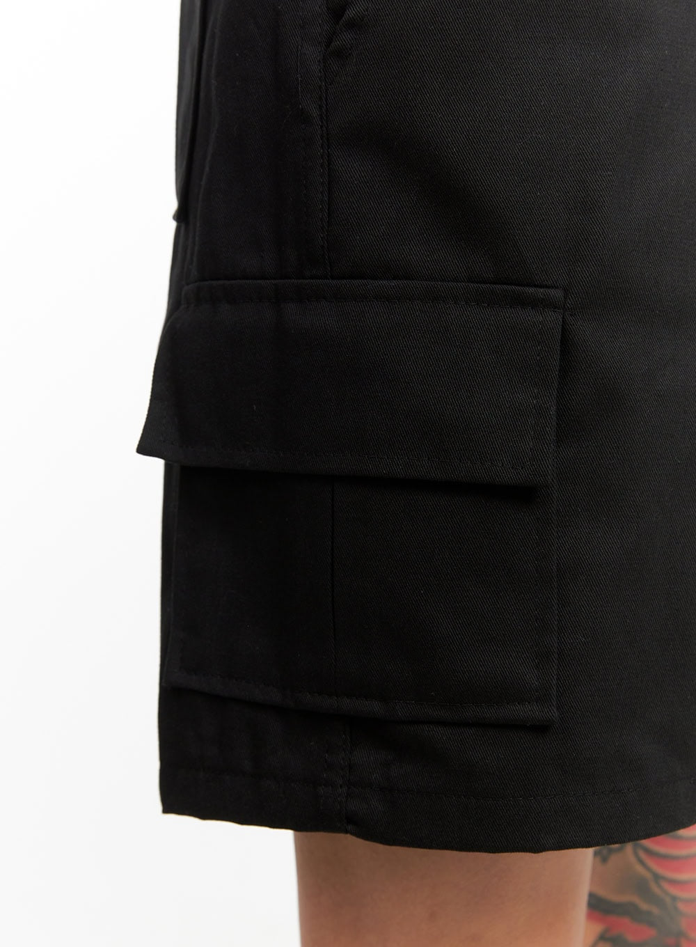 Men's Cargo Pocket Shorts (Black) IY424