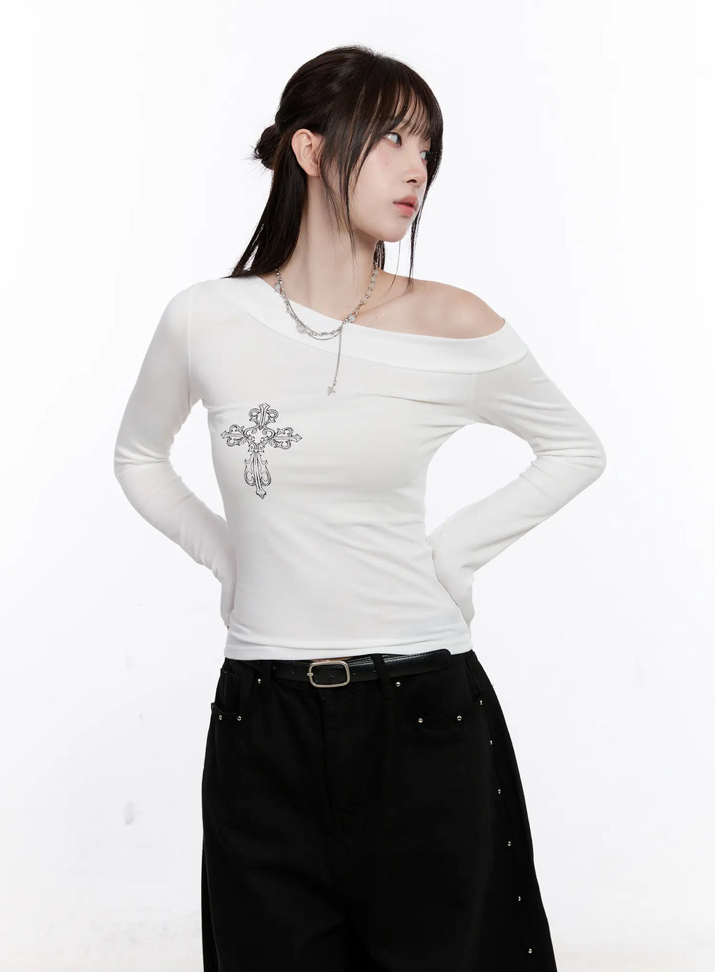Off-Shoulder Graphic Long Sleeve Top CS530