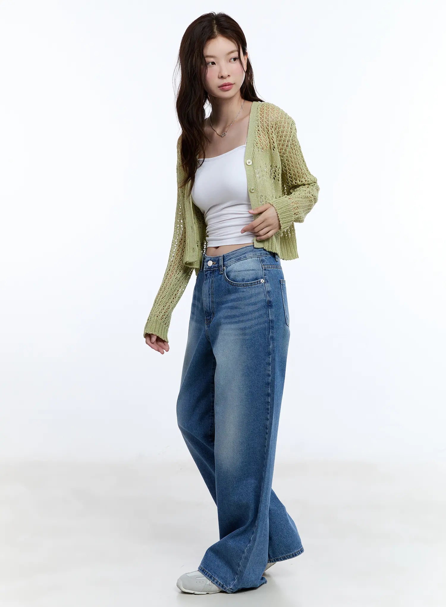 V-Neck Buttoned Sweater Cardigan CU513