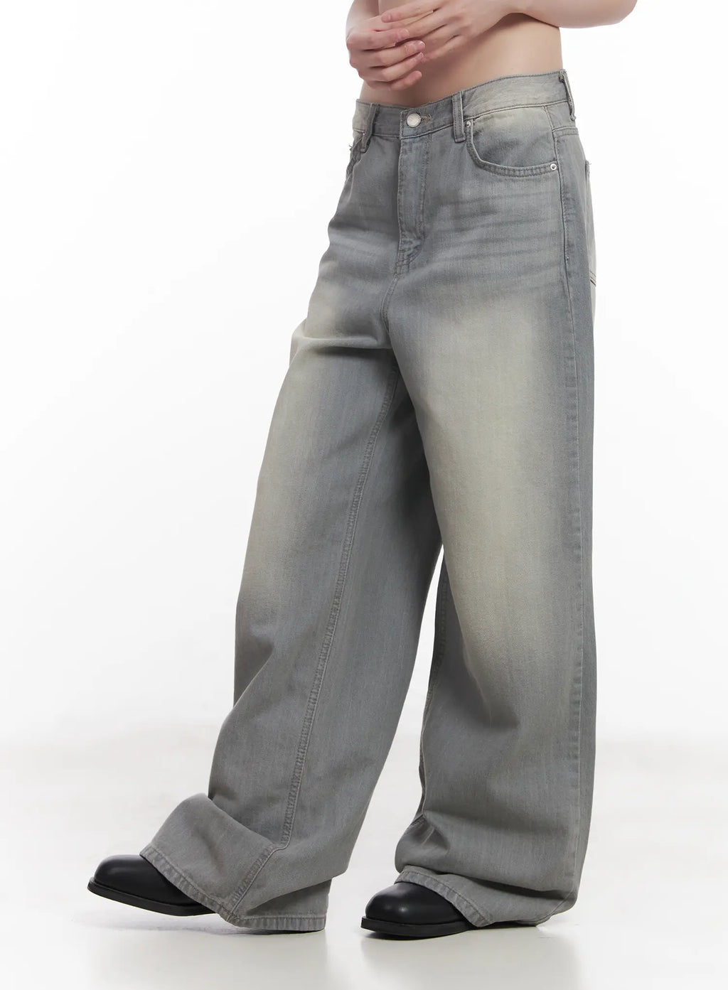 Harin Washed Wide-Leg Jeans CU520