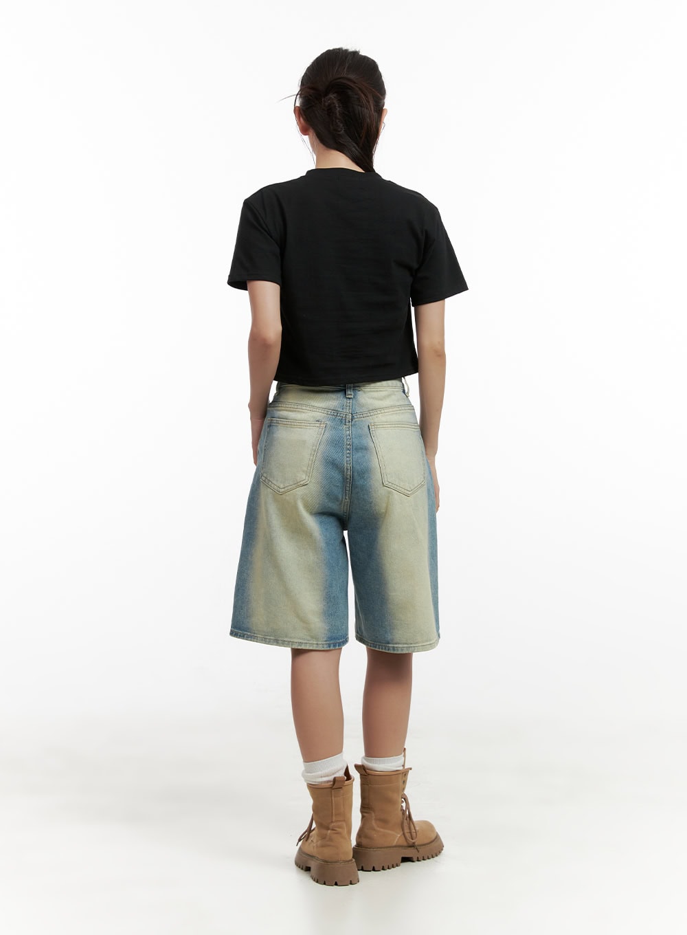 Acubi Graphic Crop Tee CL431