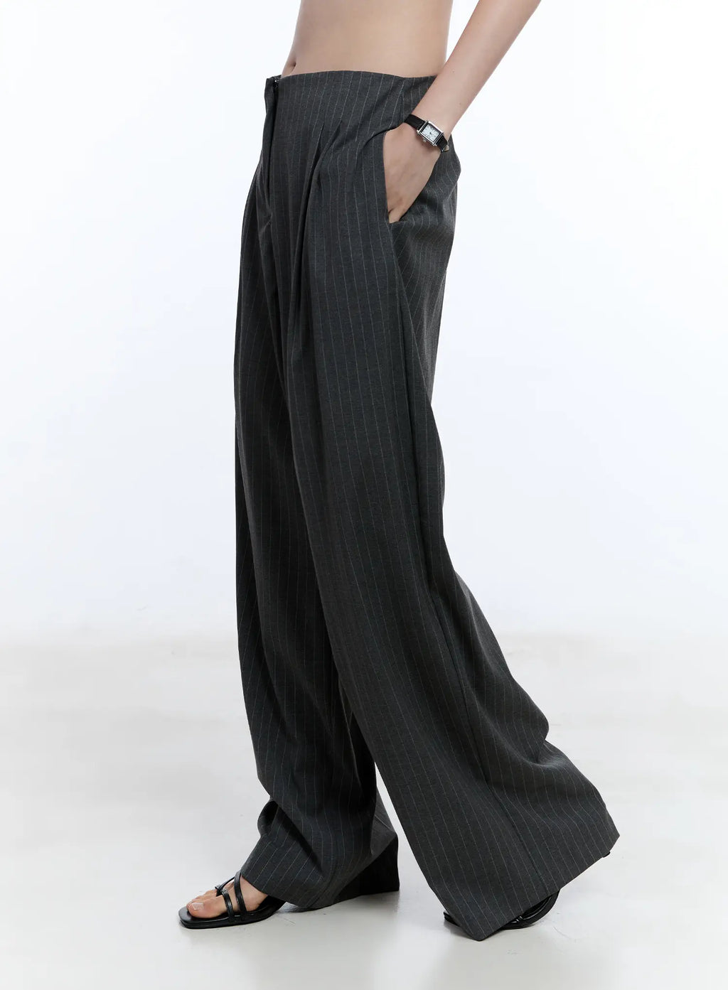 Wide-Leg Pinstripe Pants CU513