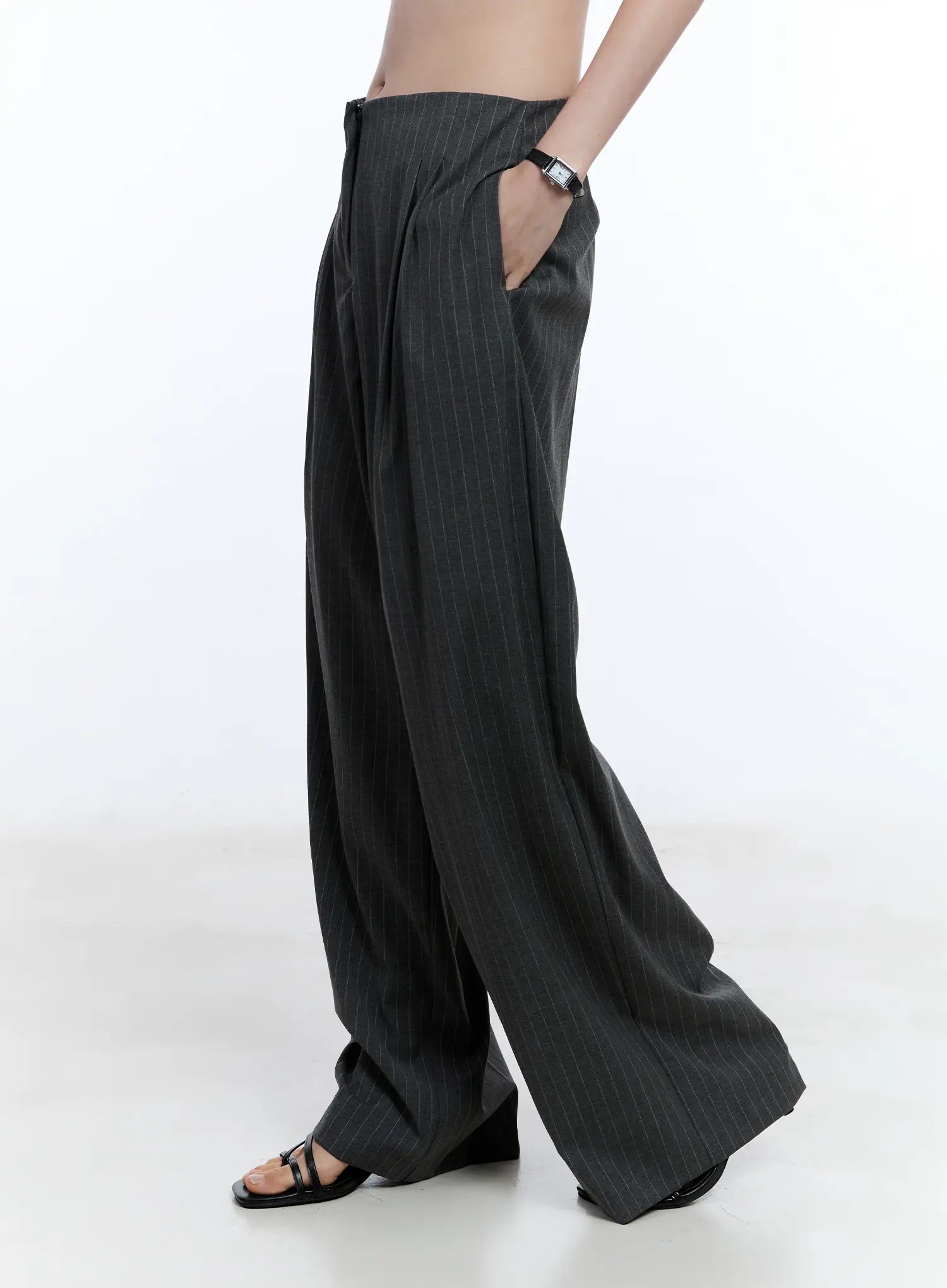 Wide-Leg Pinstripe Pants CU513