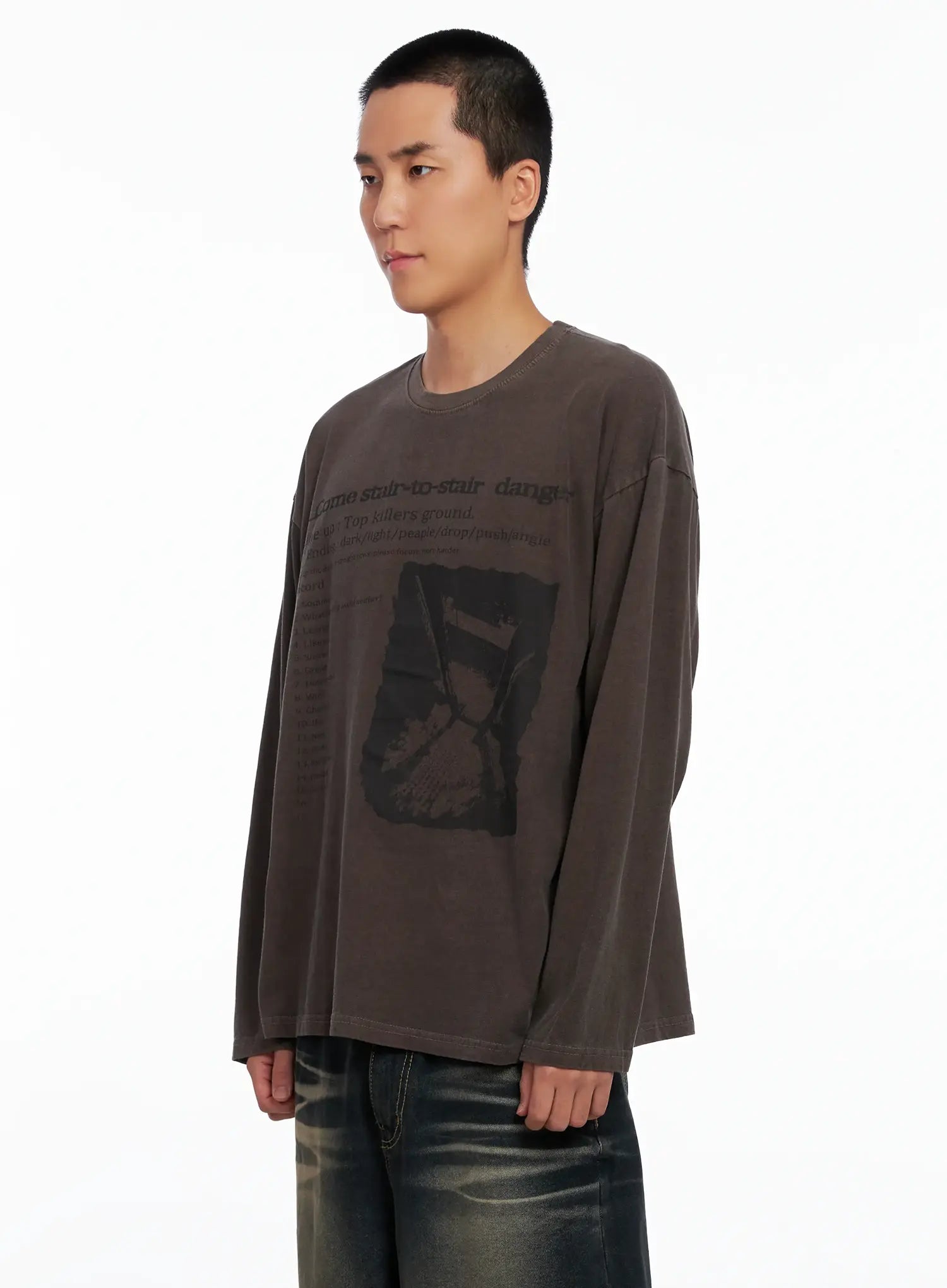 Men's Edgy Graphic Long Sleeve Tee IS509