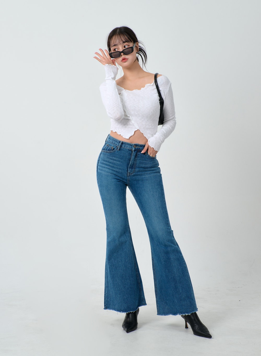 Wavy Off-Shoulder Cropped Top IJ304