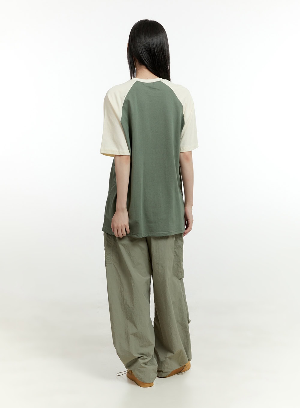 Wide Fit Nylon Banded Pants CG402