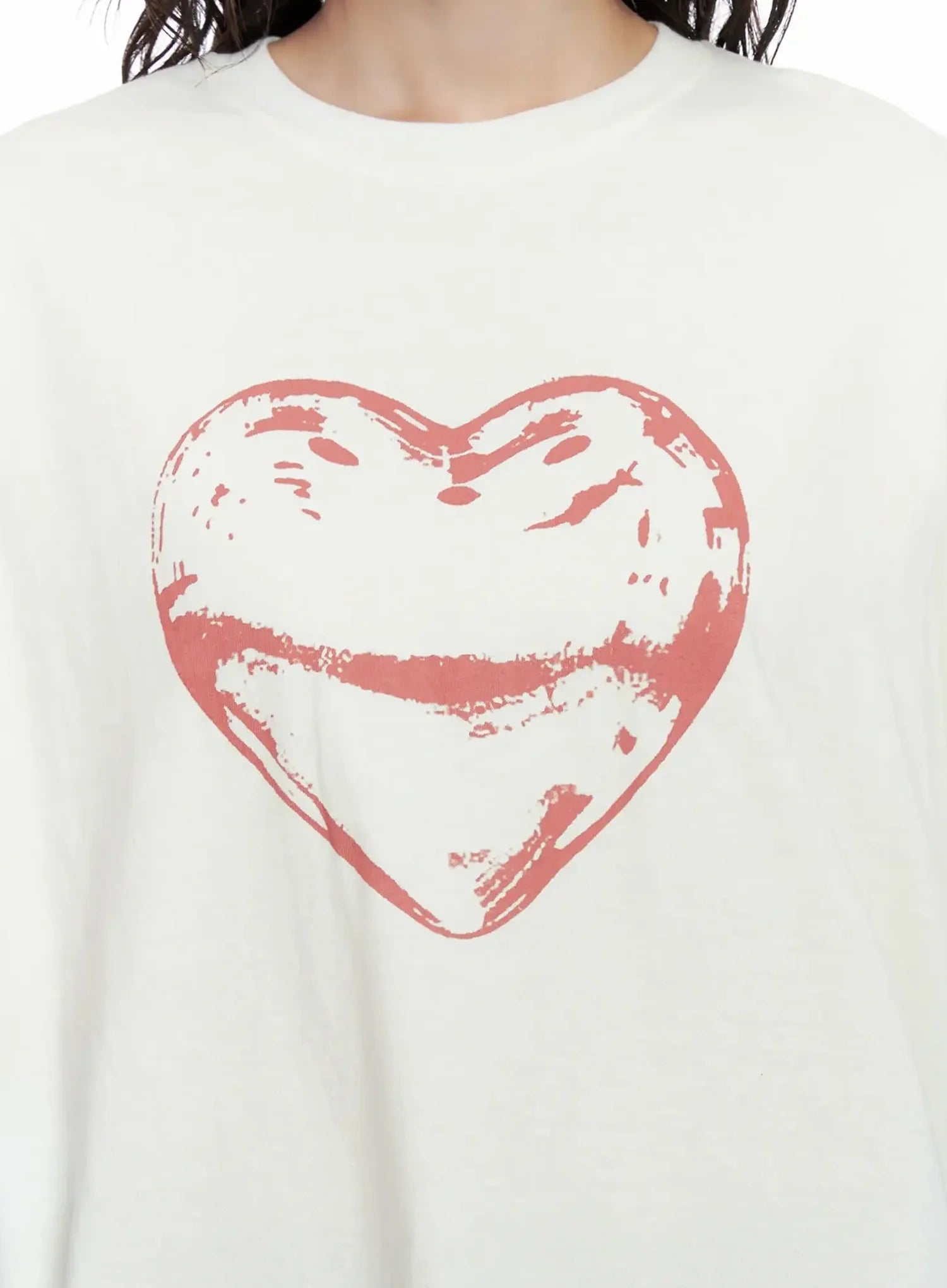 Heart Graphic Tee IL531