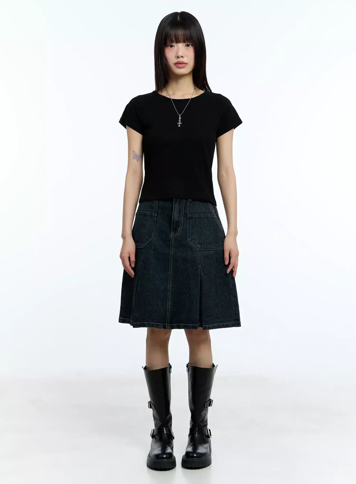 Slim-Fit Cropped Tee IU523