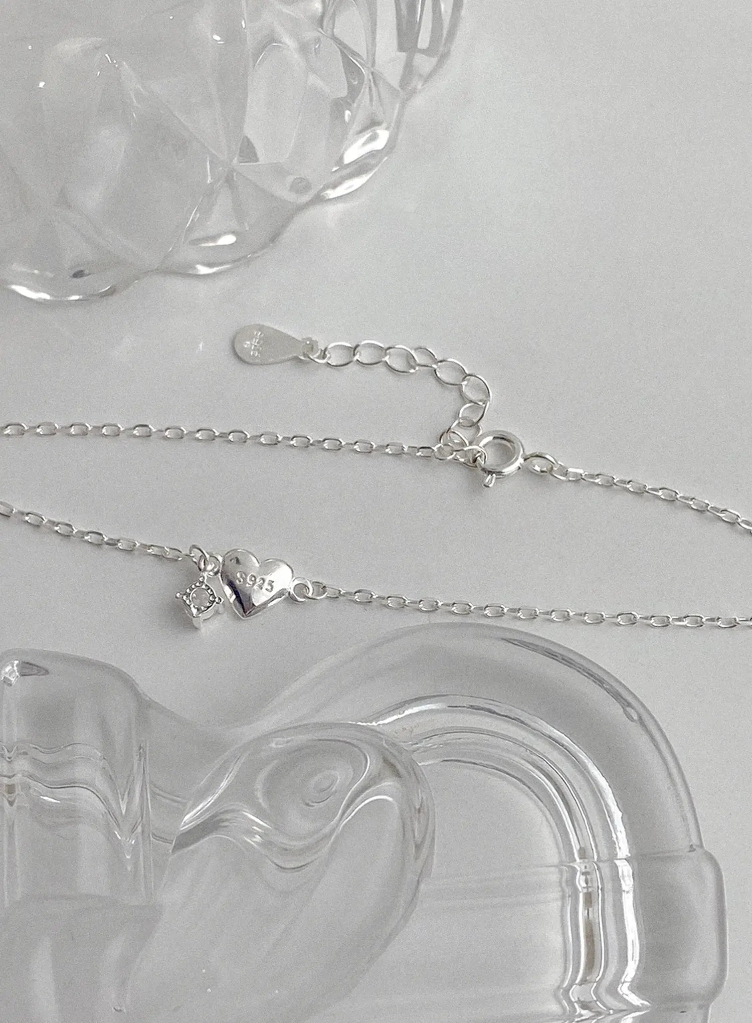 Woolf Heart Drop Line Bracelet IU506
