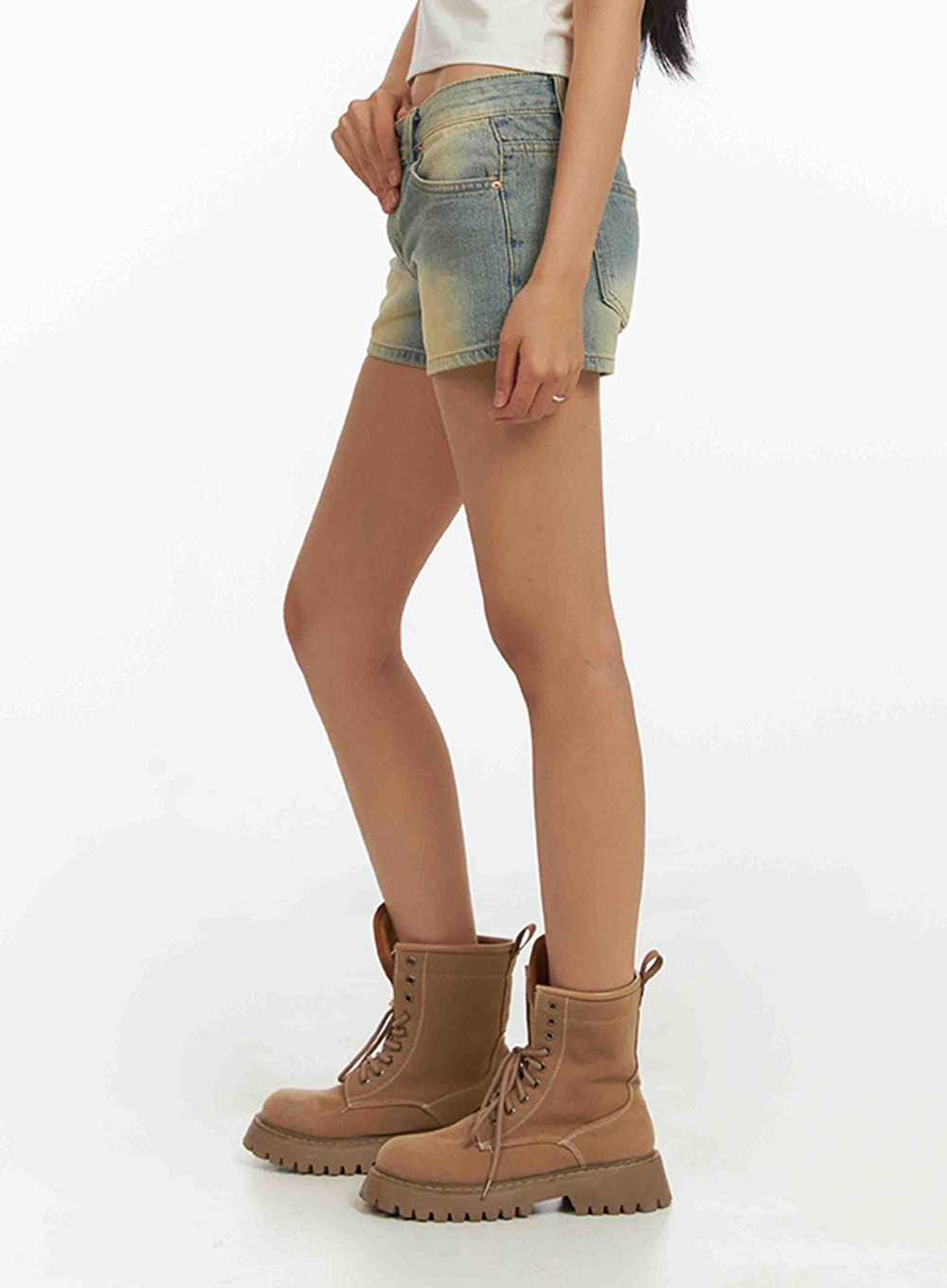 Low Rise Washed Denim Shorts IY422