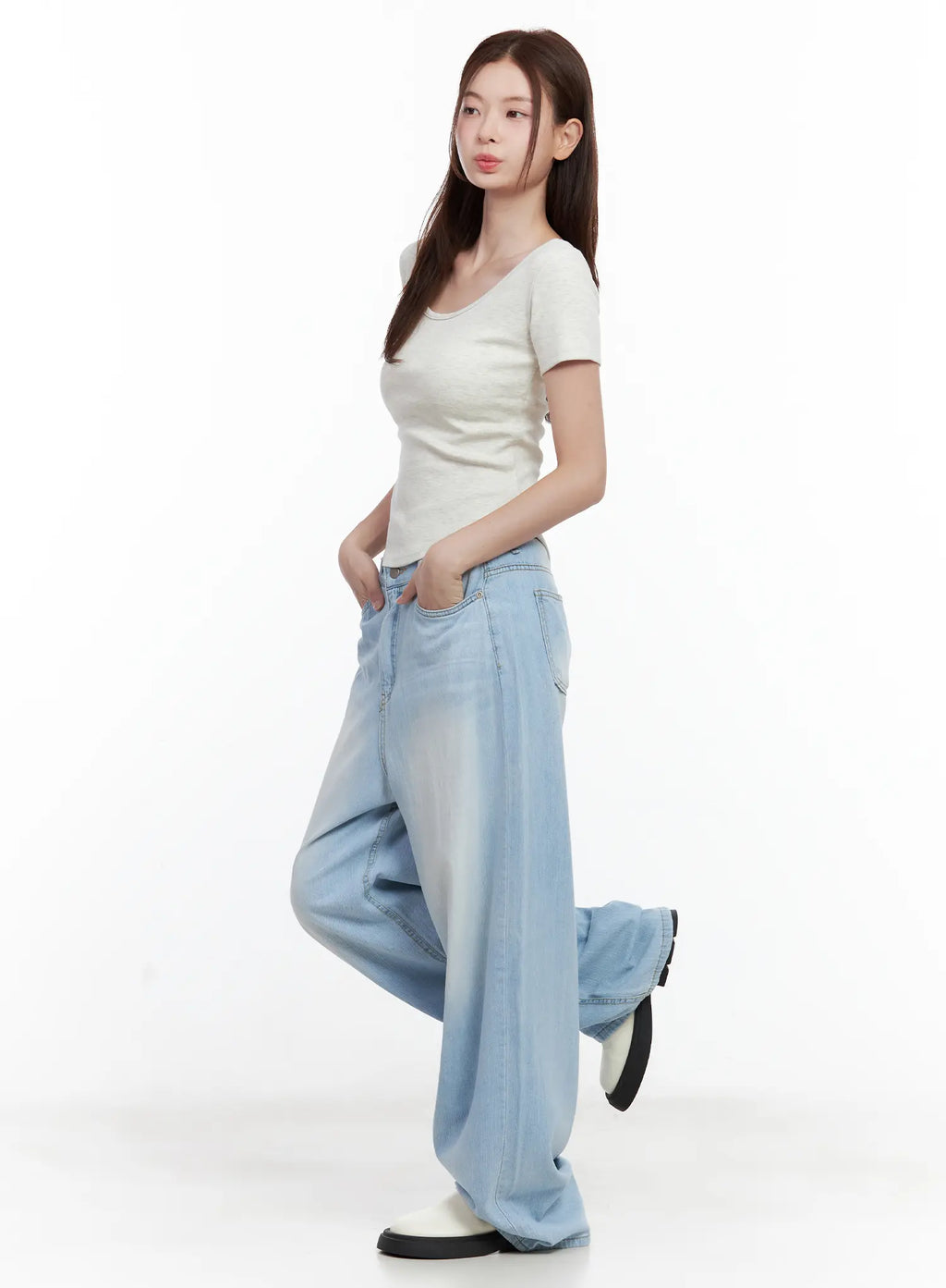 Everyday Basic Round-Neck Top CL502
