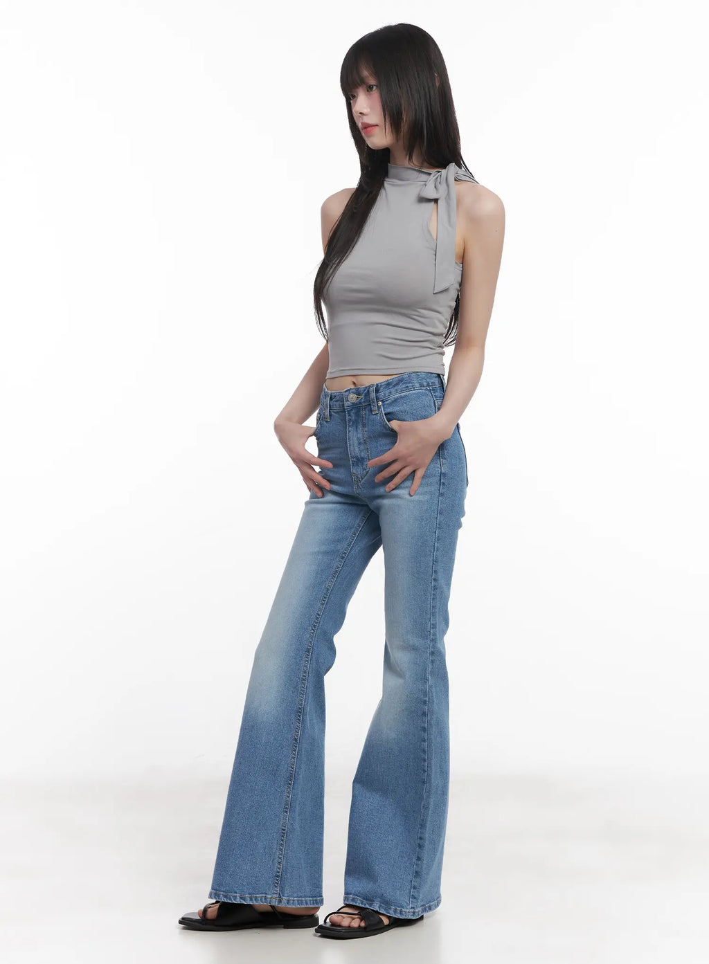 Wonyoung Slim-Fit Flared Jeans CU520
