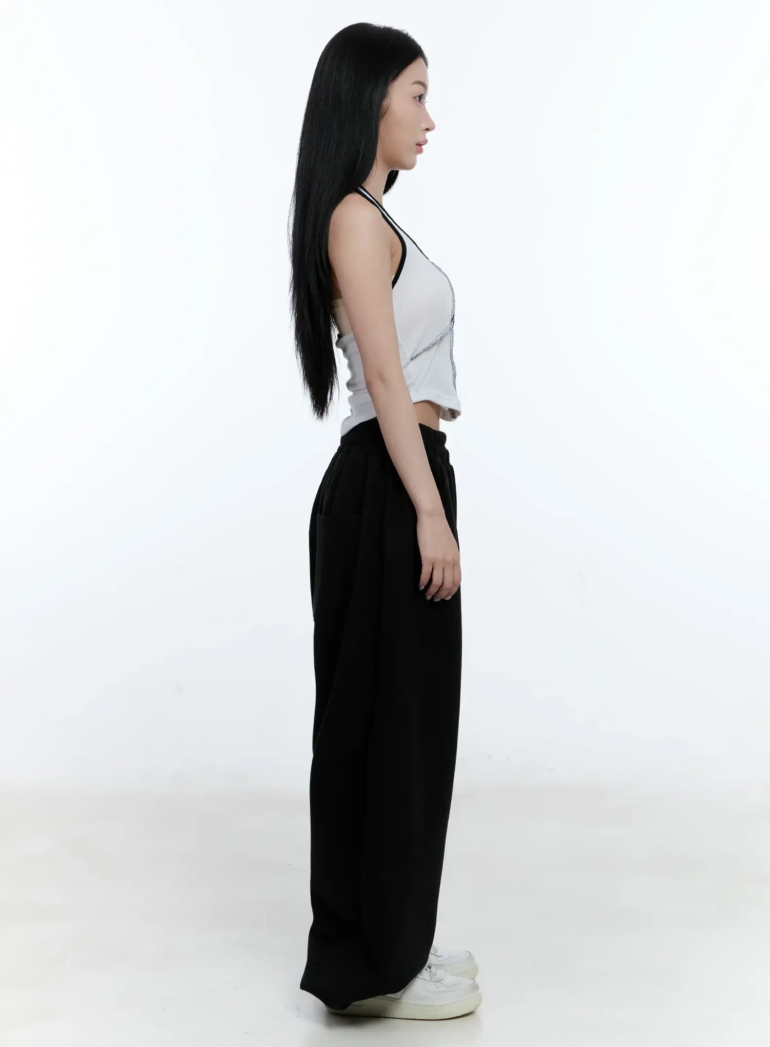 Contrast Chain Accent Halter Tank CL530