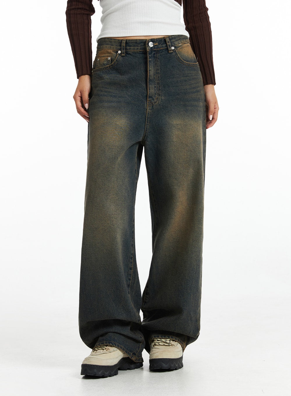 Retro Washed Wide-Leg Jeans CO318