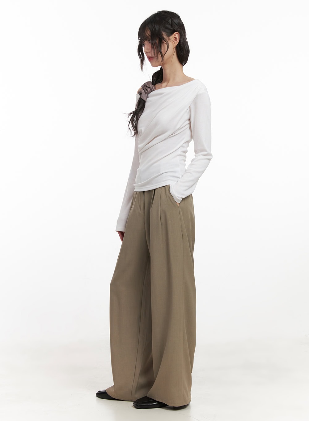 Pintuck Relaxed-Fit Slacks CJ528