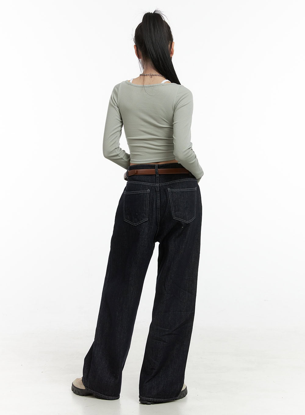 Ribbed Button V-Neck Crop Top OS410