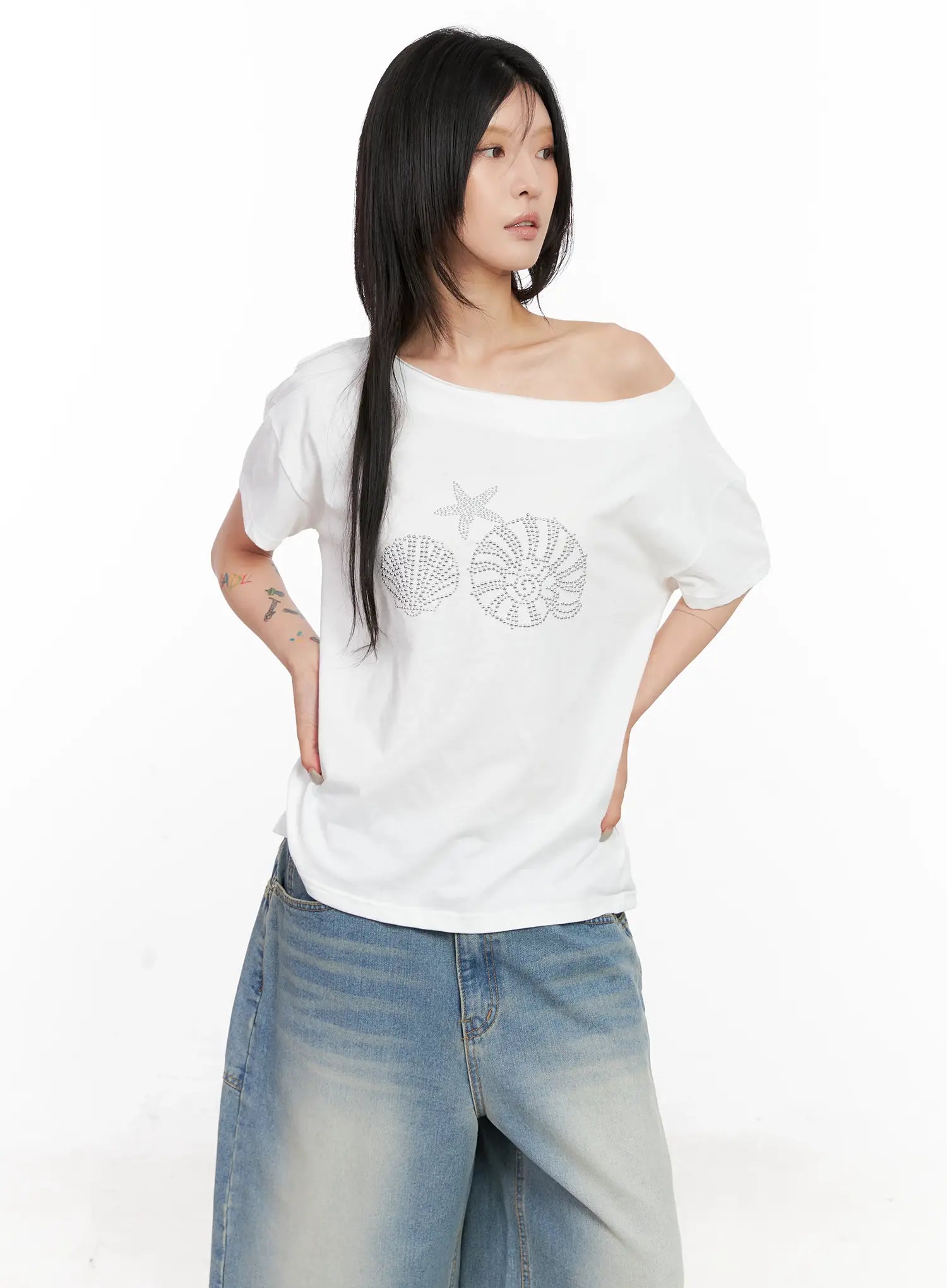 Off-Shoulder Seashell Tee CL525