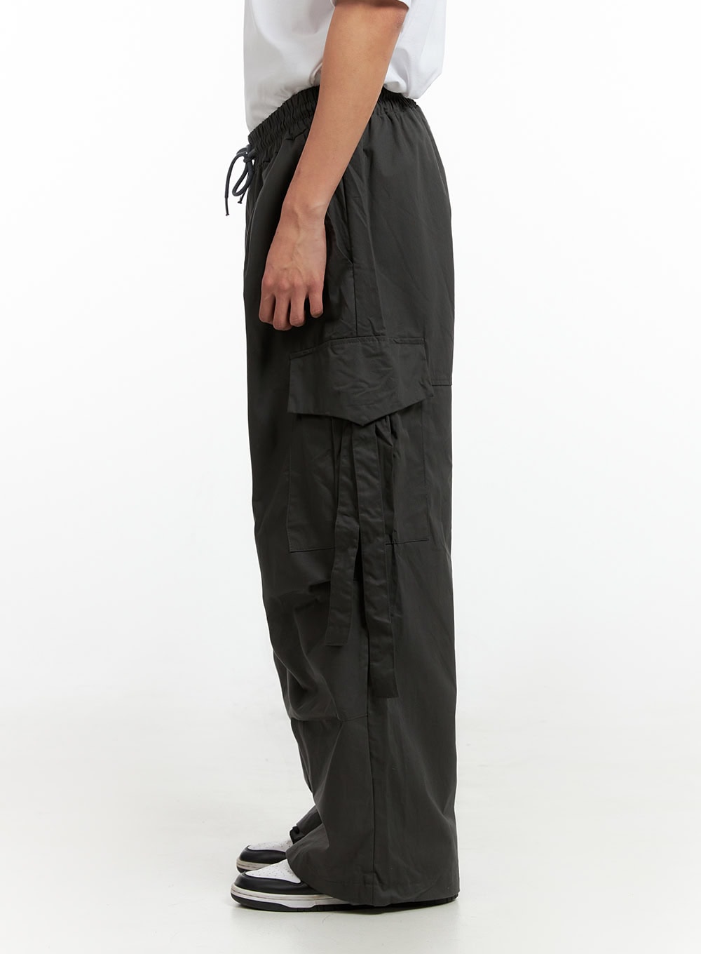 Men's Cargo Wide-Leg Pants (Dark Gray) IG402