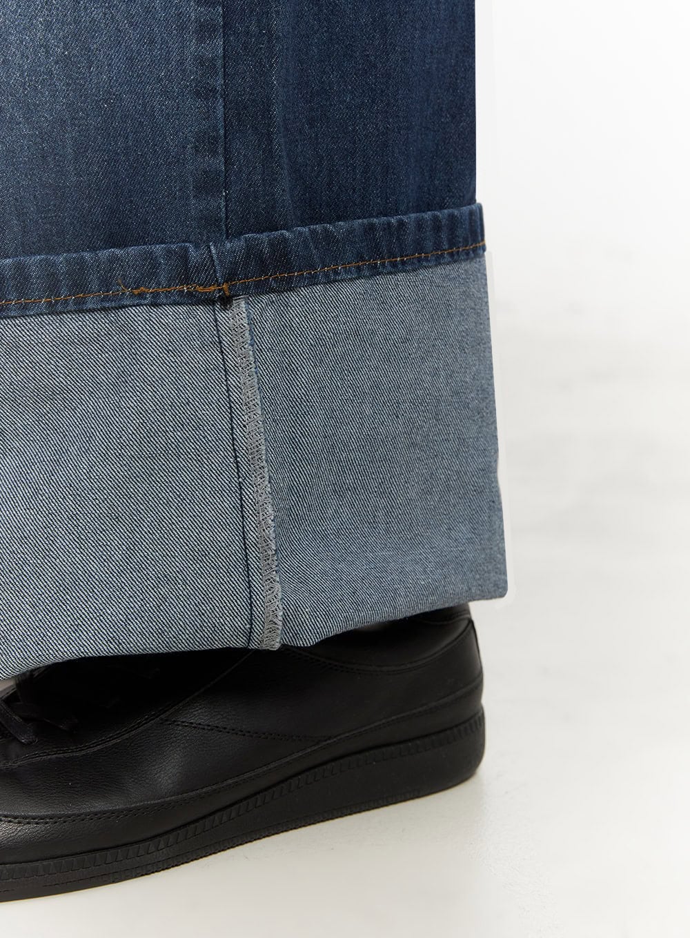 Men's Washed Relaxed-Fit Jeans (Blue) IJ517