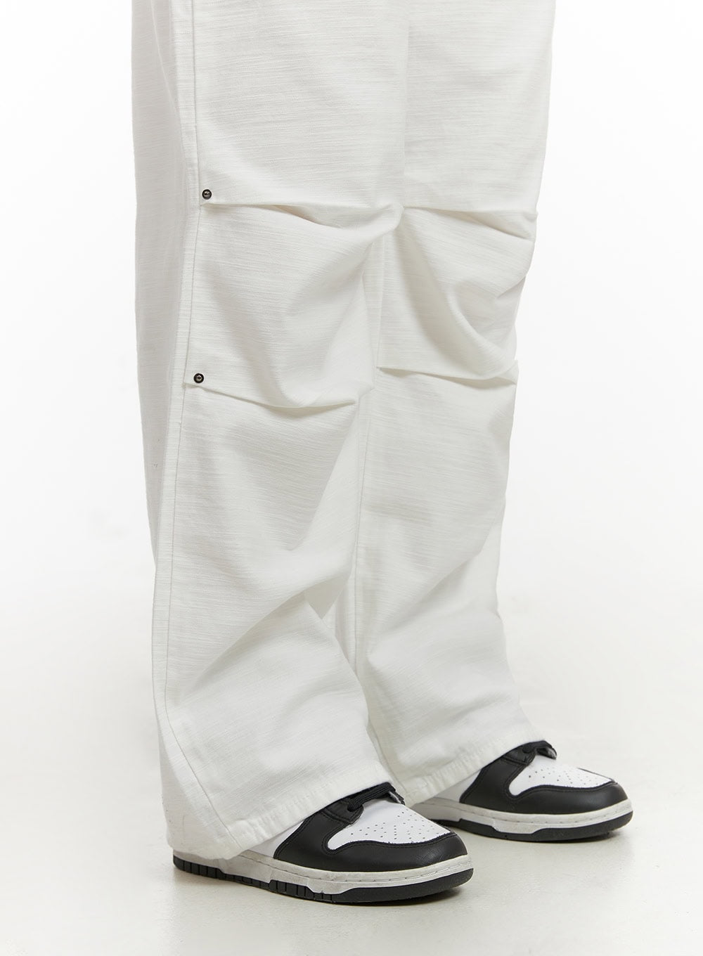 Pintuck Straight Leg Pants IY410