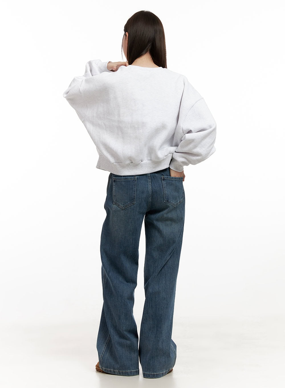 Bear Graphic Long Sleeve Crewneck ON422