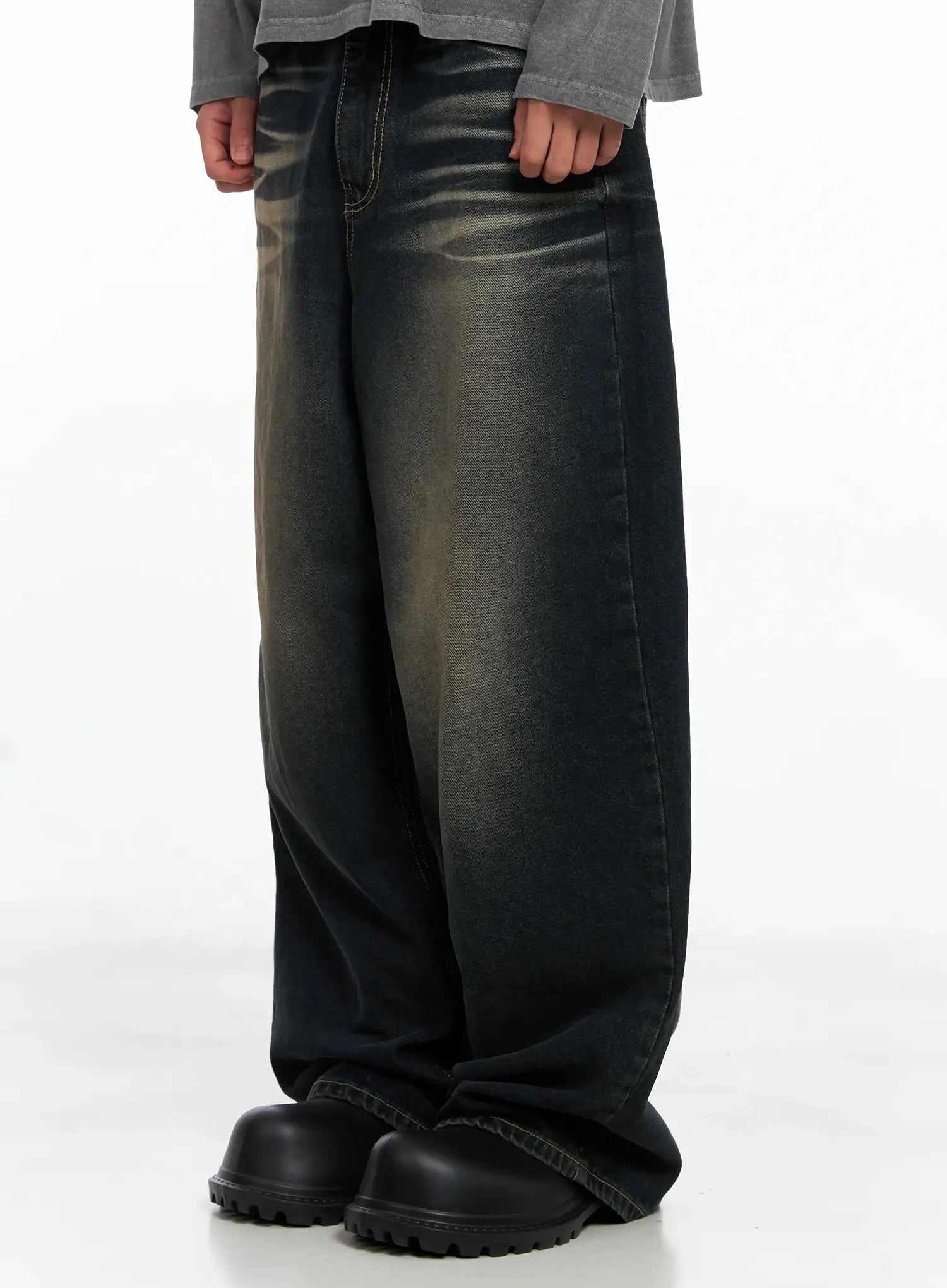 Men's Vintage Washed Wide-Leg Jeans IS509