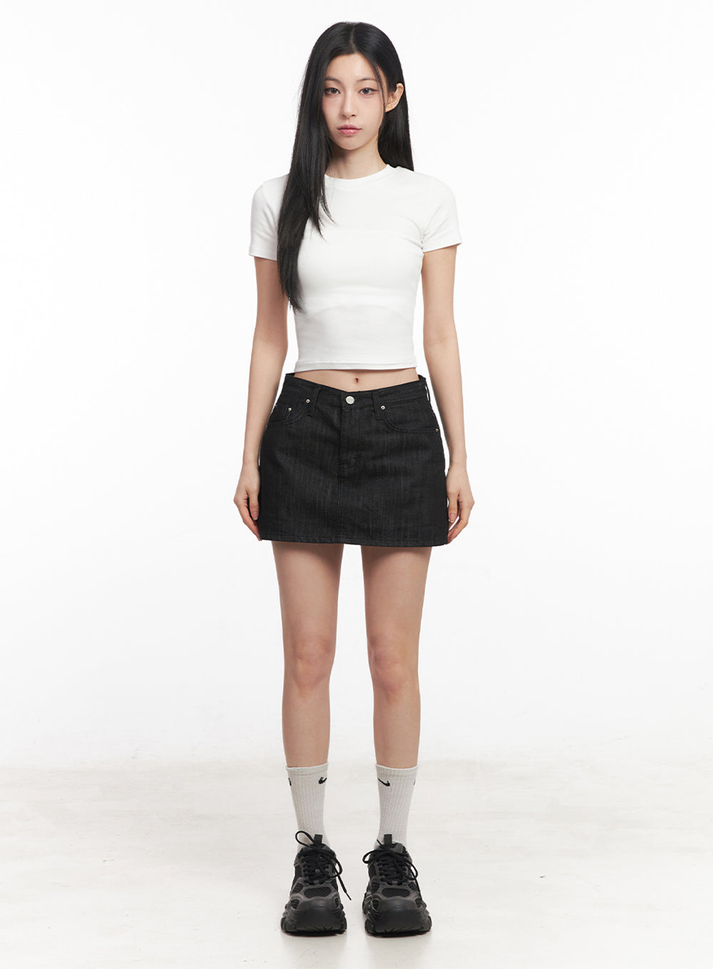 Slim-Fit Crop Tee IY516