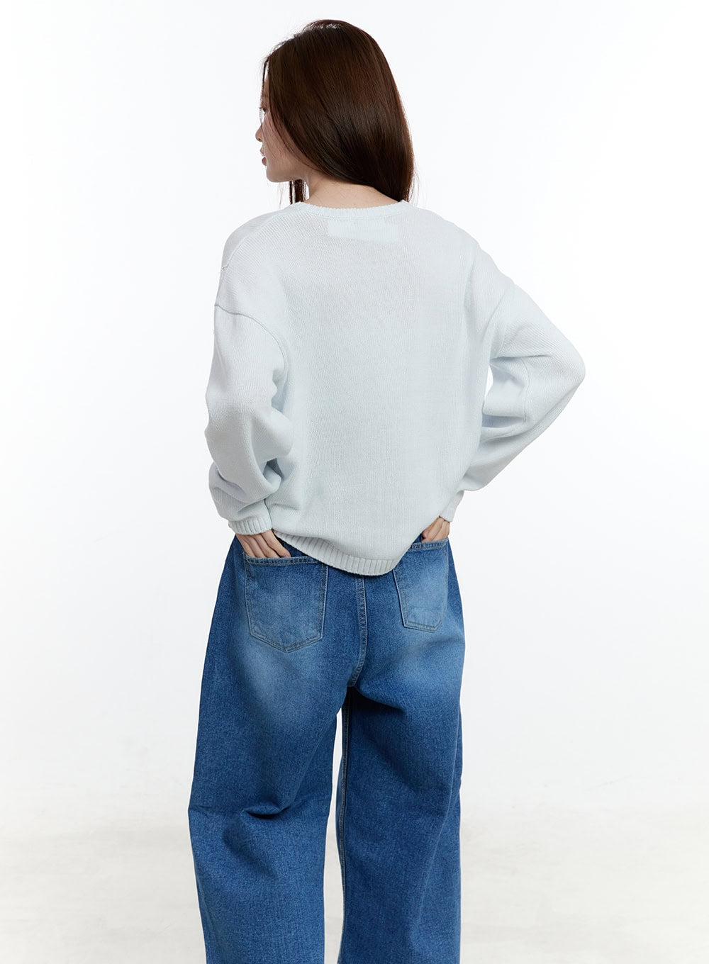 Cozy Relaxed-Fit V-Neck Sweater  CM521