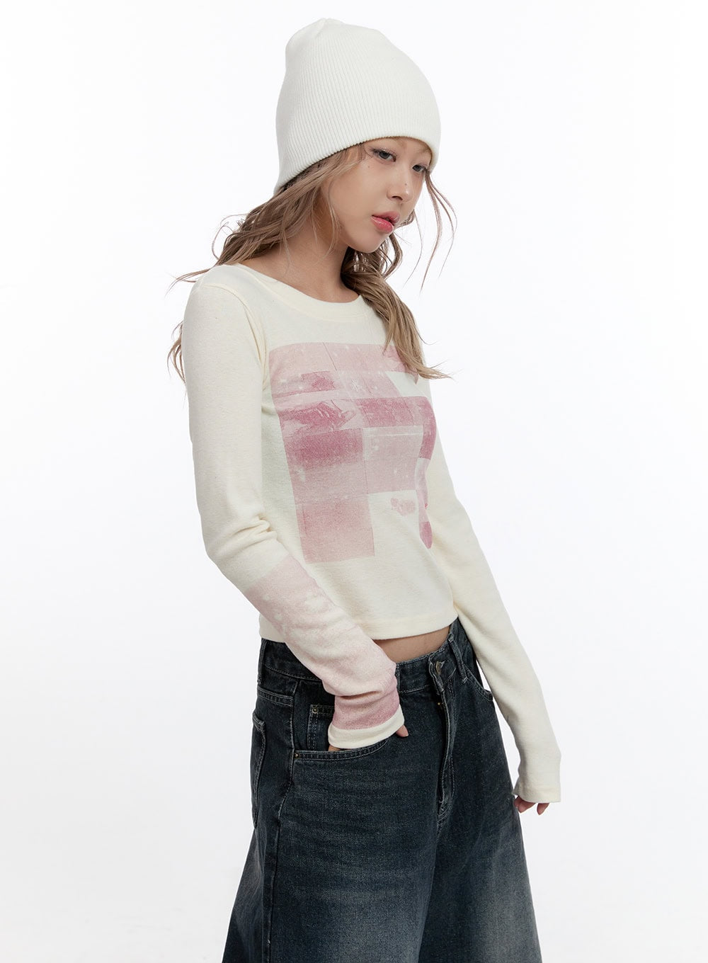 Trendy Graphic Crop Tee CN422