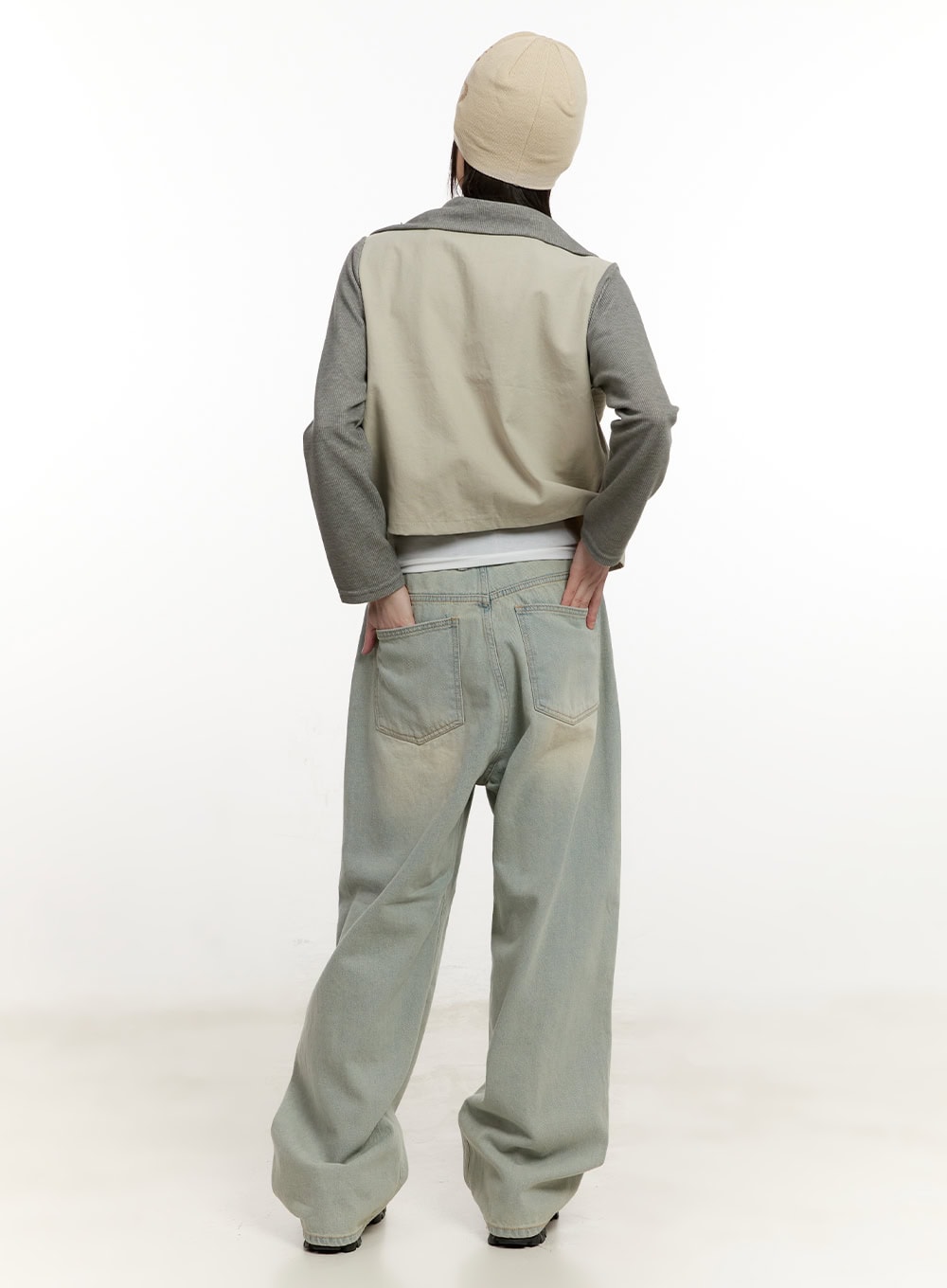 Swirl Graphic Beanie CM513