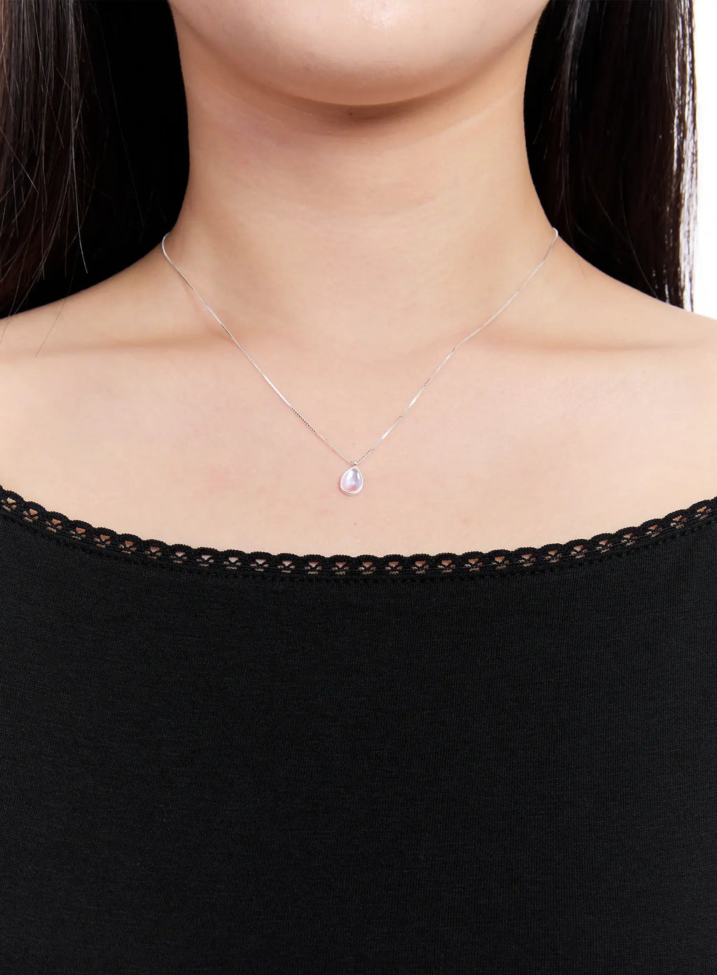 luminous Necklace  IU527