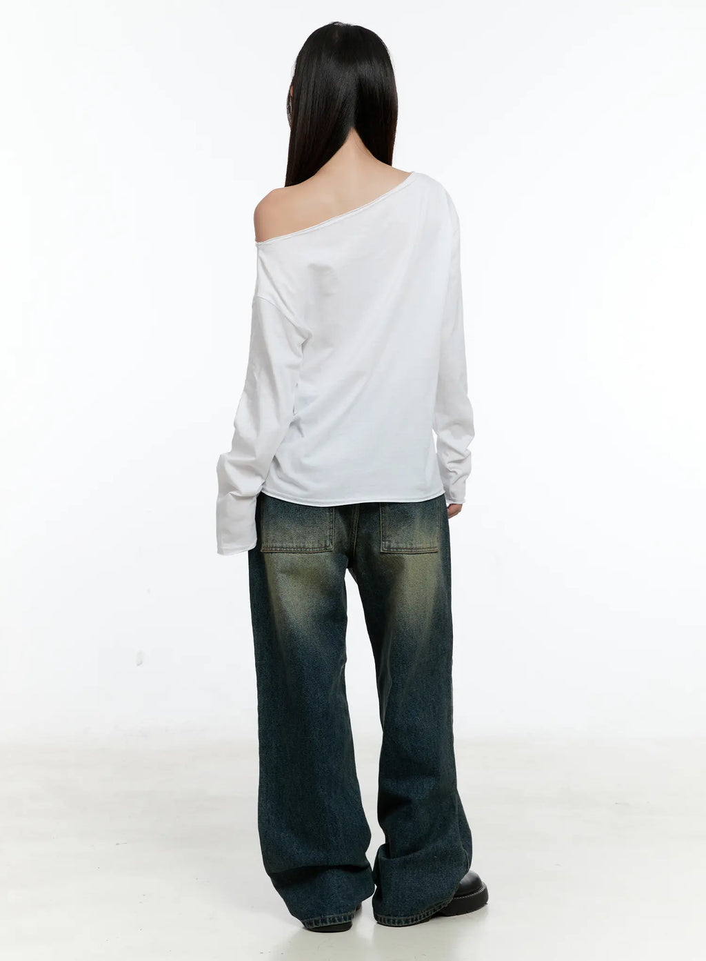 07 Off-Shoulder Long Sleeve Top CS518