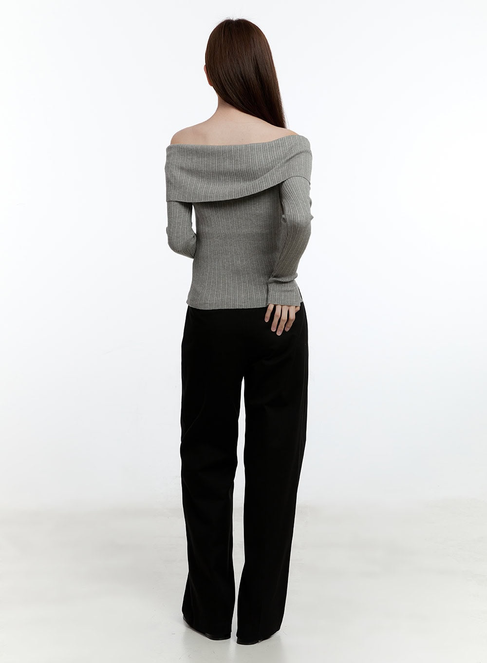 Ribbed Slim-Fit Off-Shoulder Top CM521