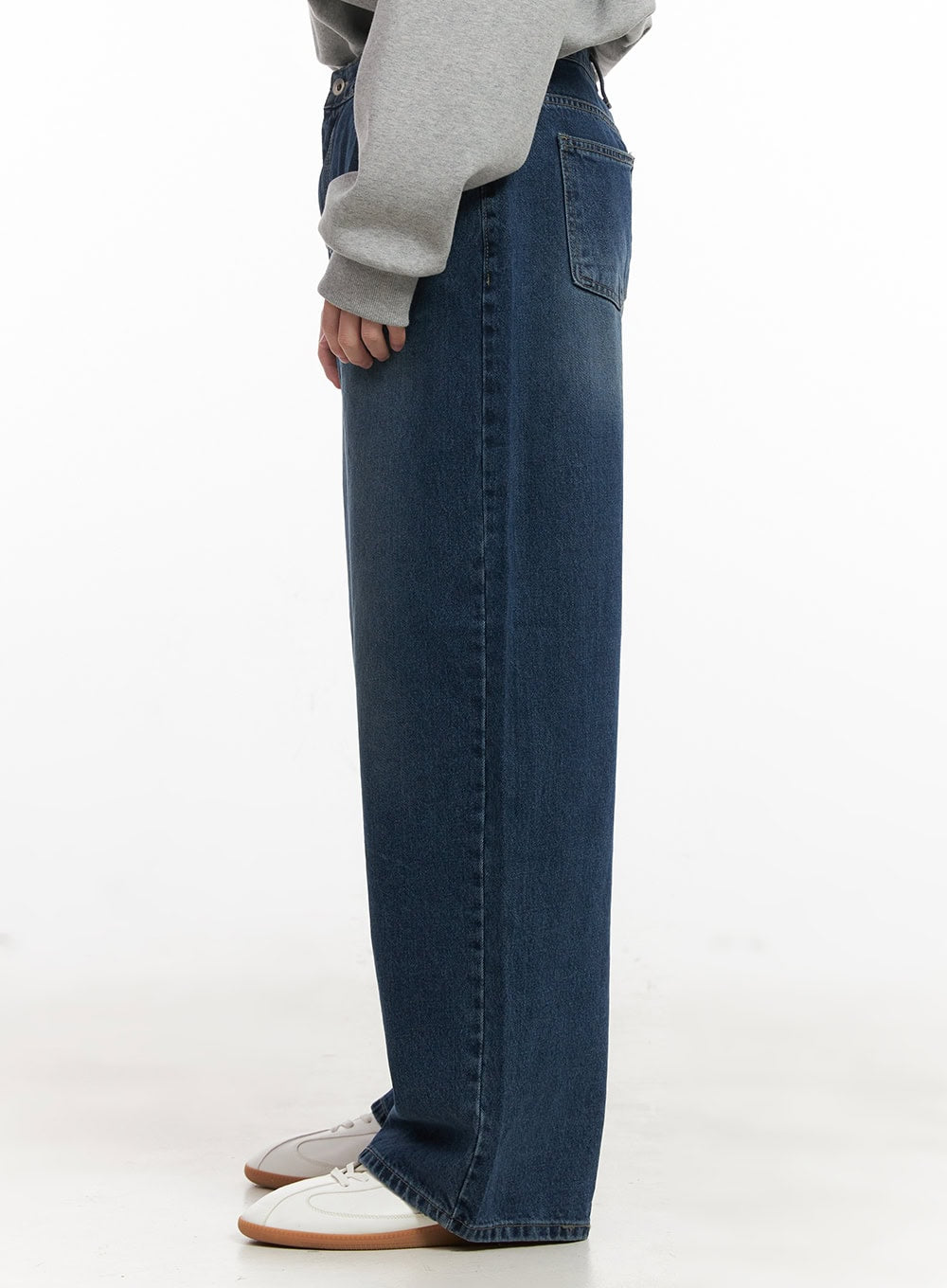 Men's Washed Wide-Fit Denim Jeans IJ517