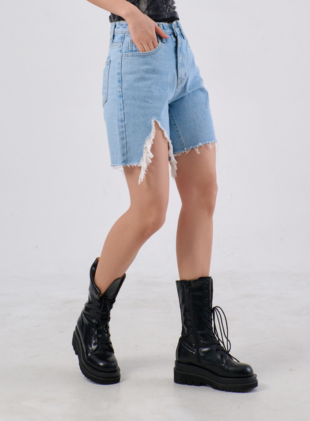 Ripped Denim Bermuda Shorts IA305