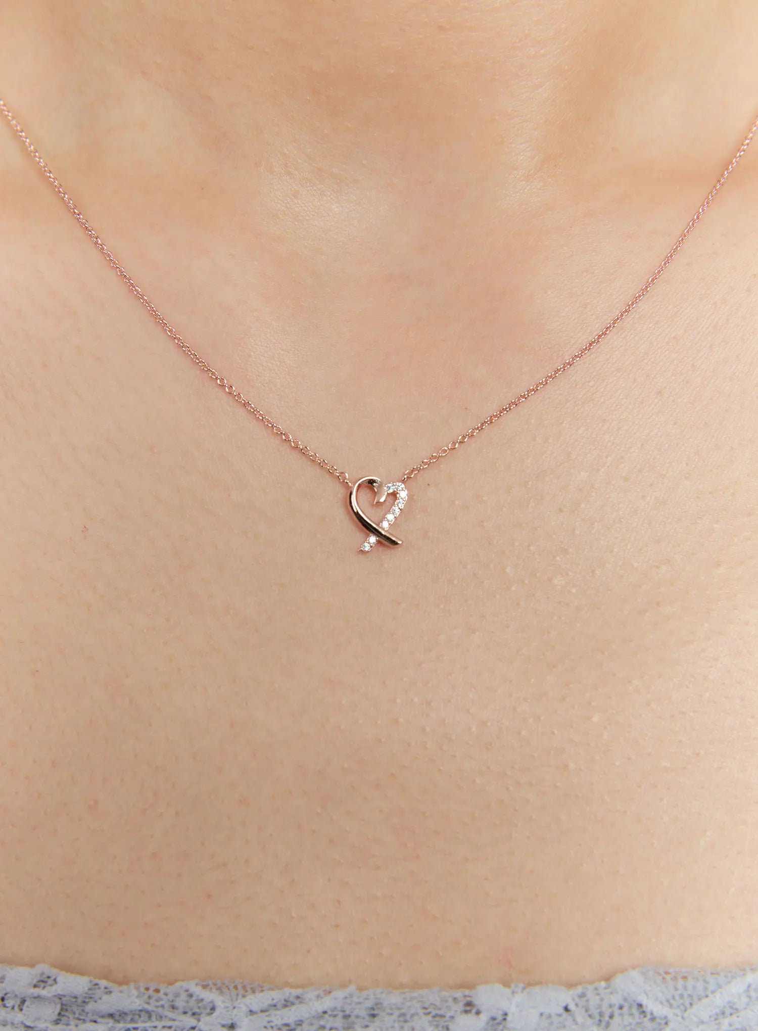 Trailing Heart Necklace IS517