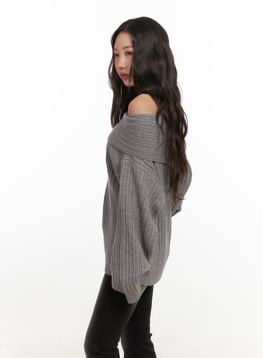Oversized Off-Shoulder Sweater CN426