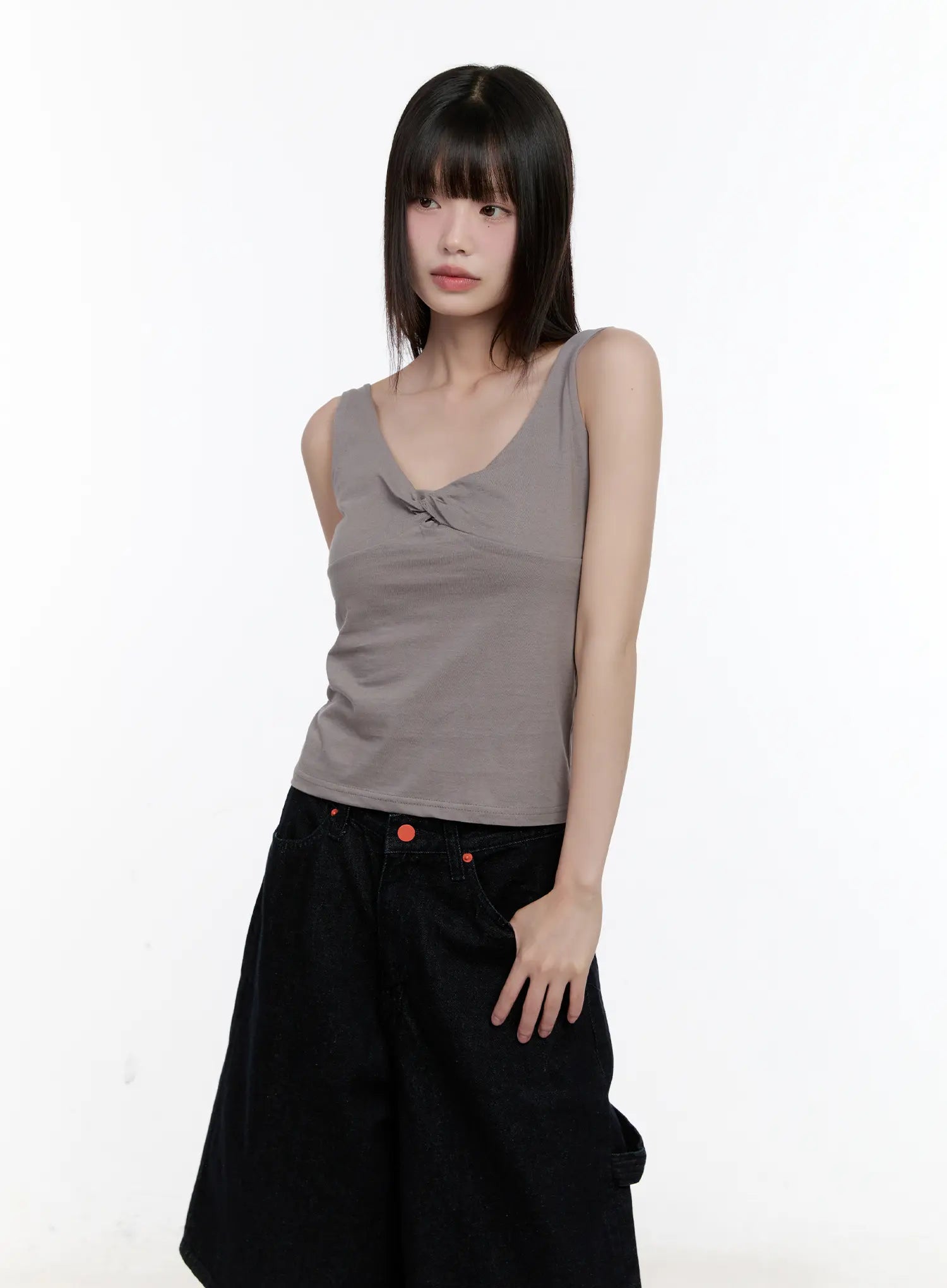 Twist Detail V-Neck Sleeveless Top CL504