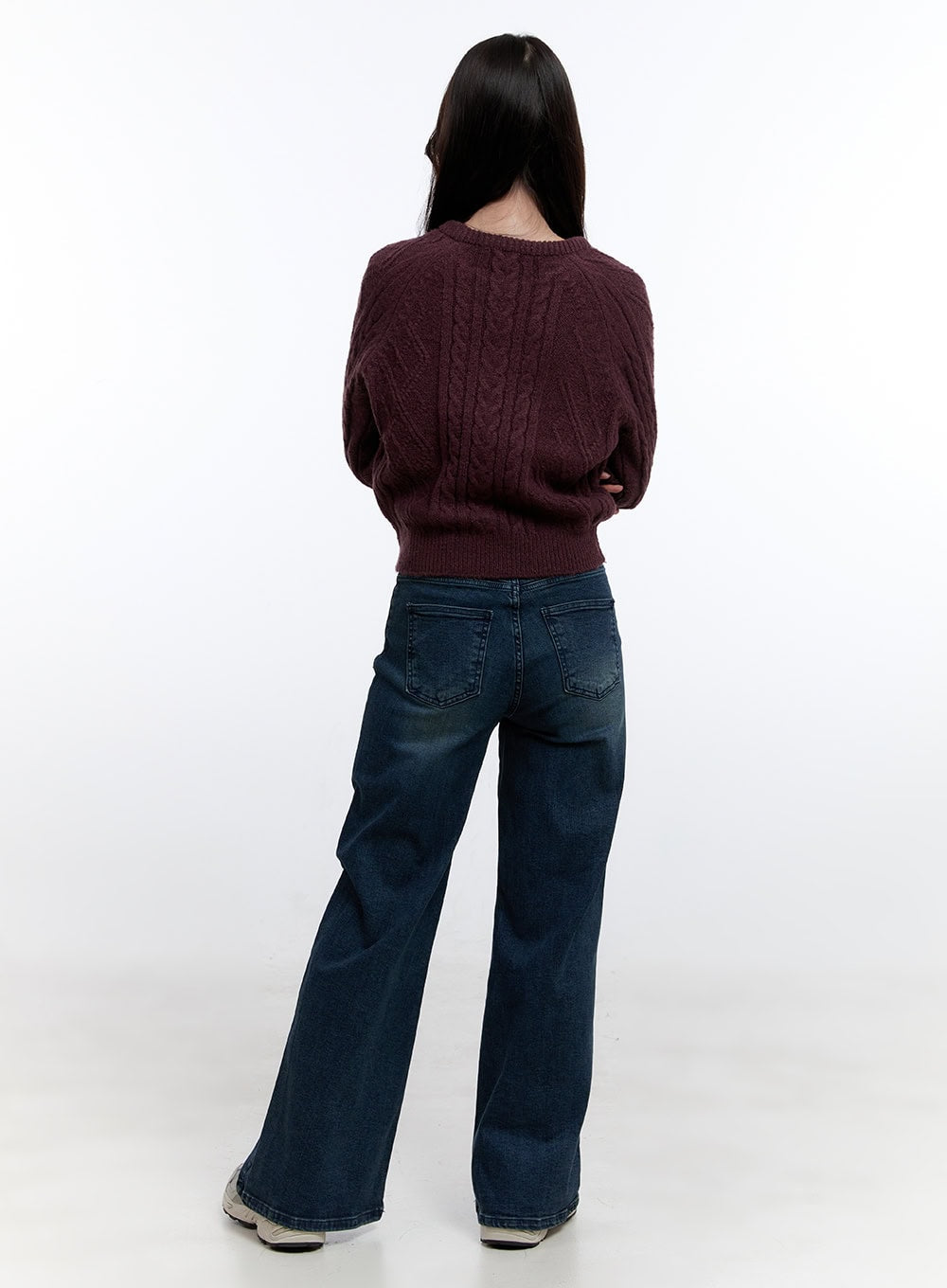 Cable Knit Round Neck Sweater ON418