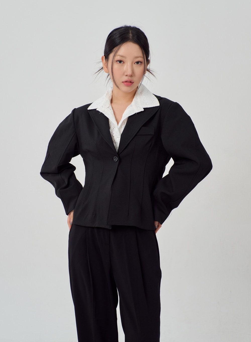 Cropped V-Neck Jacket IM315