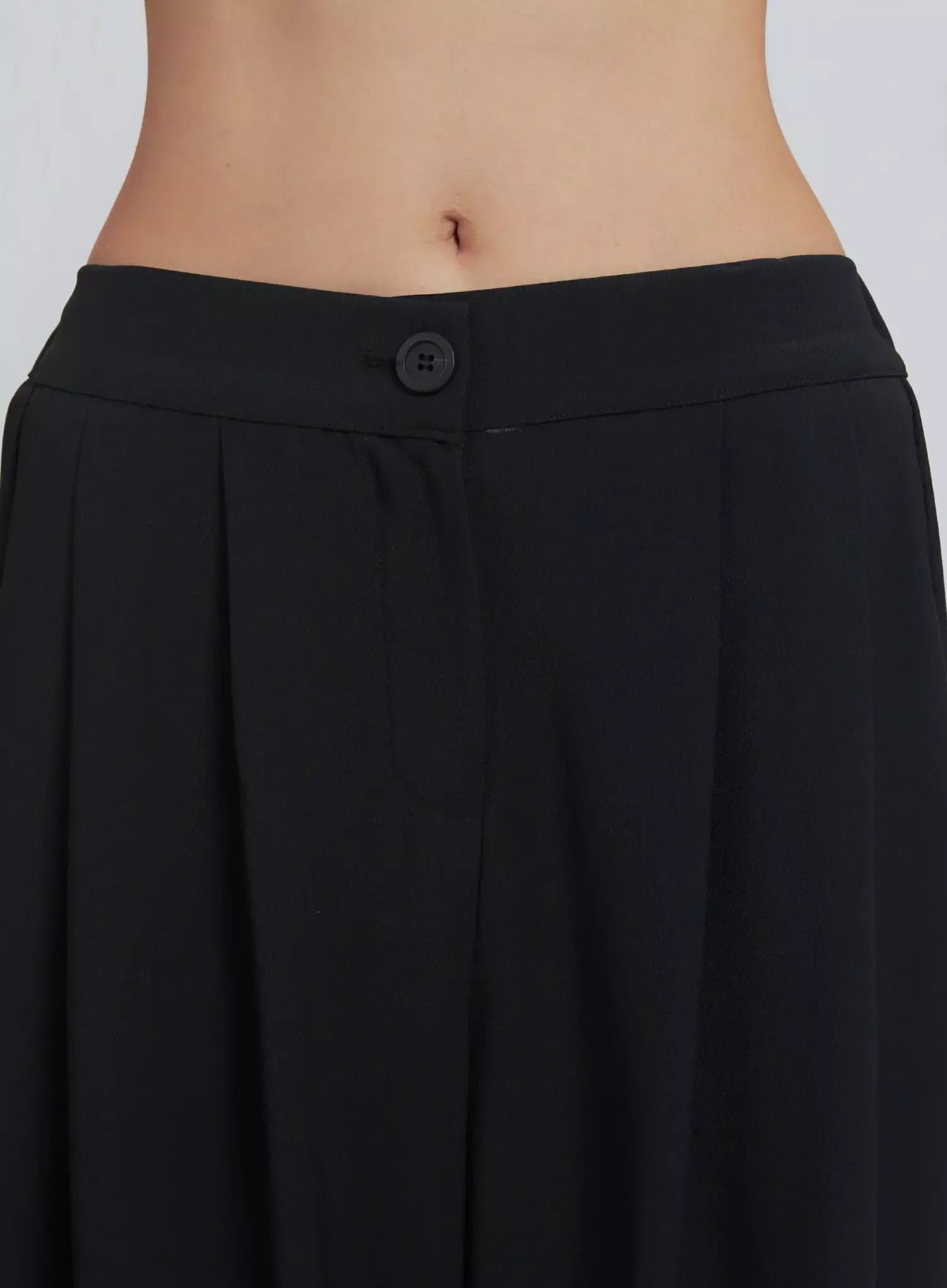 Pintuck Wide-Leg Pants IU512